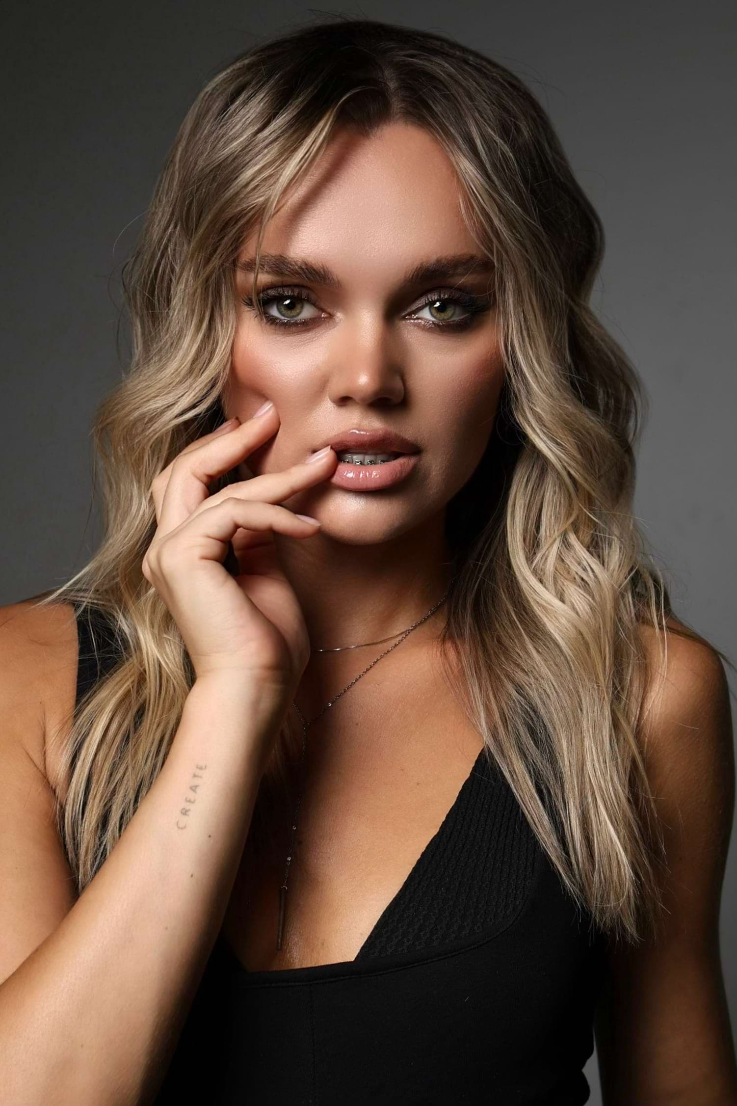 Руслана Федів - основна топ-суддя в номінаціях макіяжу, категорії топ-майстер та наставниця суддів в трьох категоріях | Україна