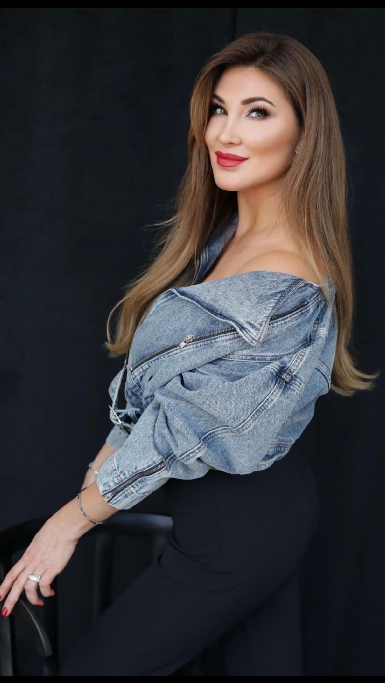 Галина Де Гра'нде — міжнародний мастер по наращиванию волос з Бельгії