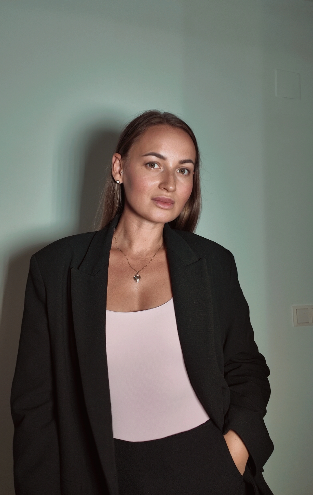 Юліанна Морар — експерт-практик з нарощування волосся, викладачка з Іспанії